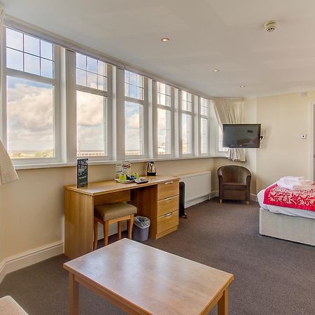 New Boston Guest Accommodation Fleetwood Zewnętrze zdjęcie